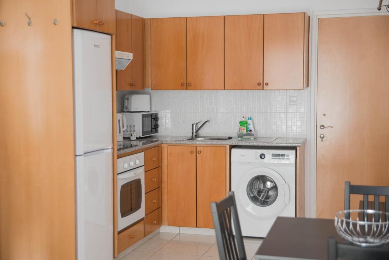 Renovated One Bedroom Apartment In Paphos With Pool Exterior foto